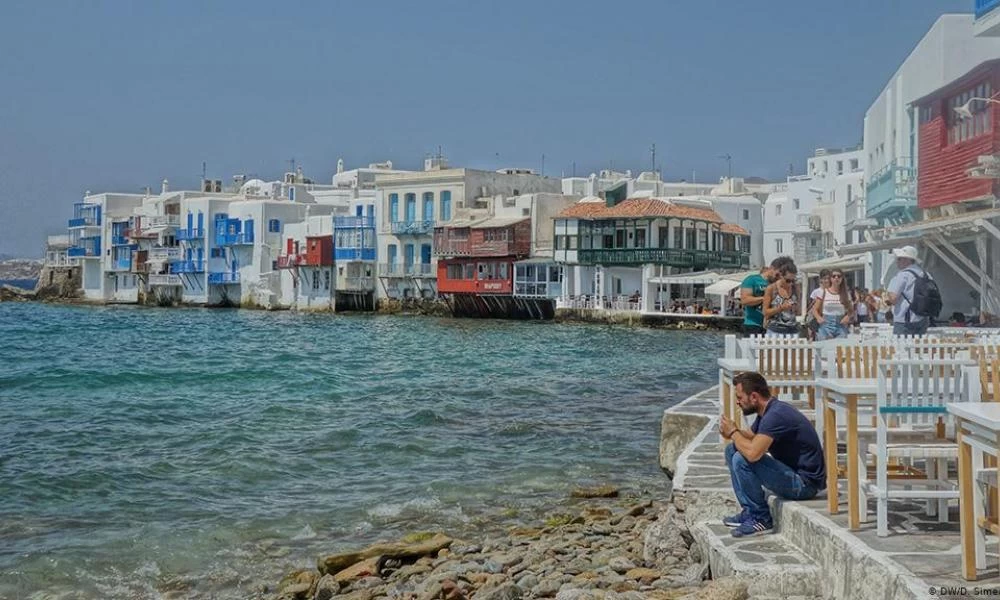 Ανοίγει μέχρι τις 14 Μαΐου ο ελληνικός τουρισμός για εμβολιασμένους επισκέπτες